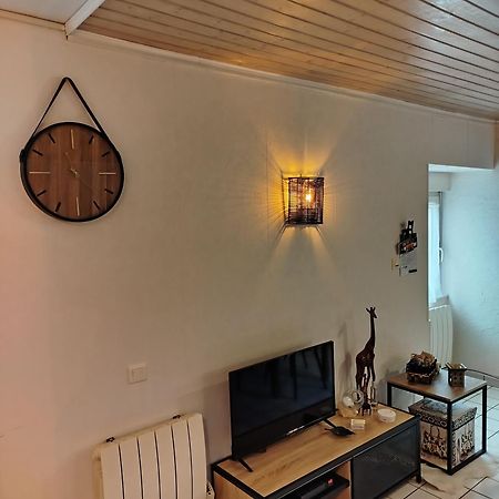 Maison De Village Appartement Rdc Avec Terrasse Gy Luaran gambar